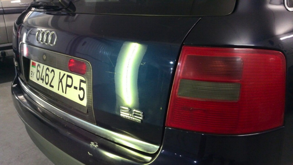 Audi A6 - вмятина на крышке багажника после выравнивания